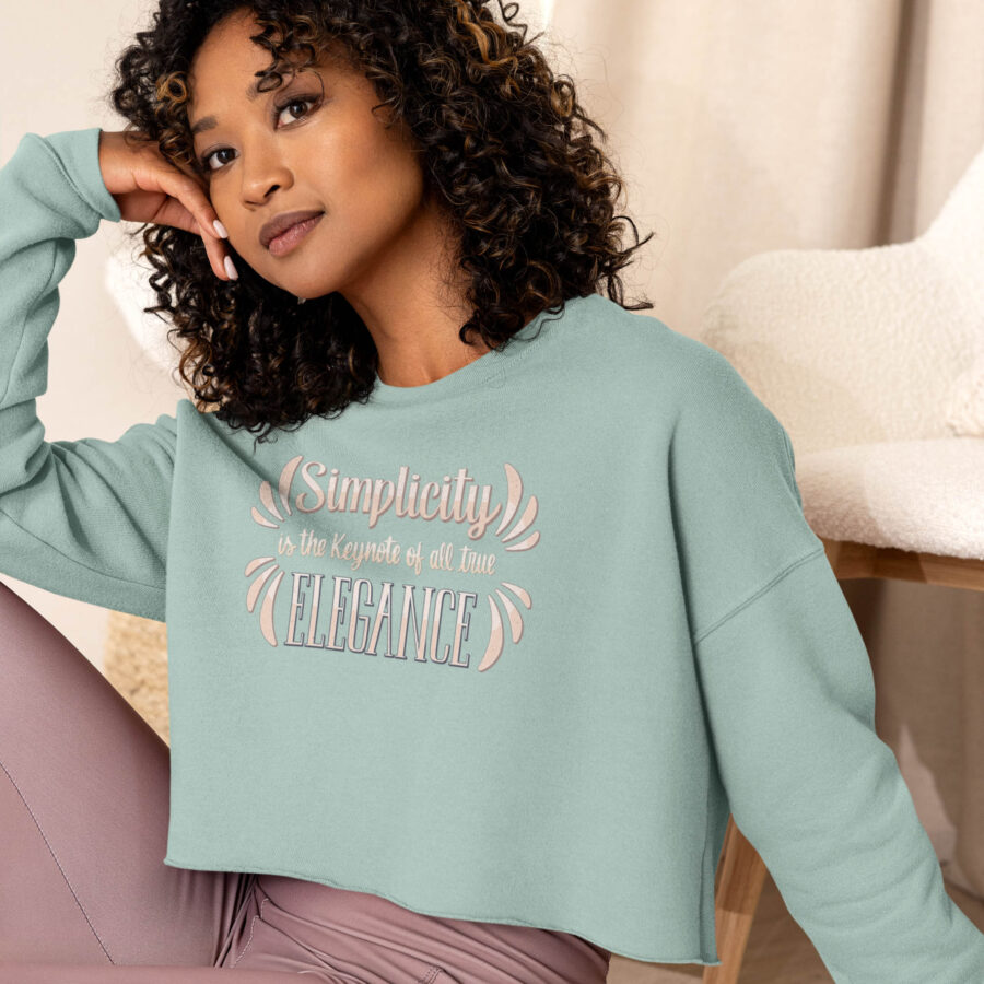 La Clé Élégante Cropped Sweatshirt lifestyle in dusty blue